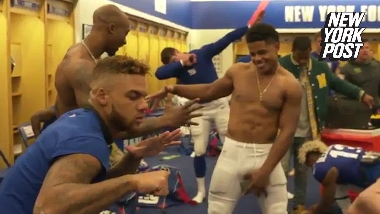 ny post mets Professional athletes show off their skills at standing completely still in the Mannequin Challenge