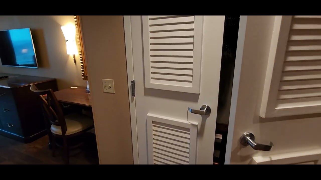 South Point Hotel and Casino Premium King - YouTube