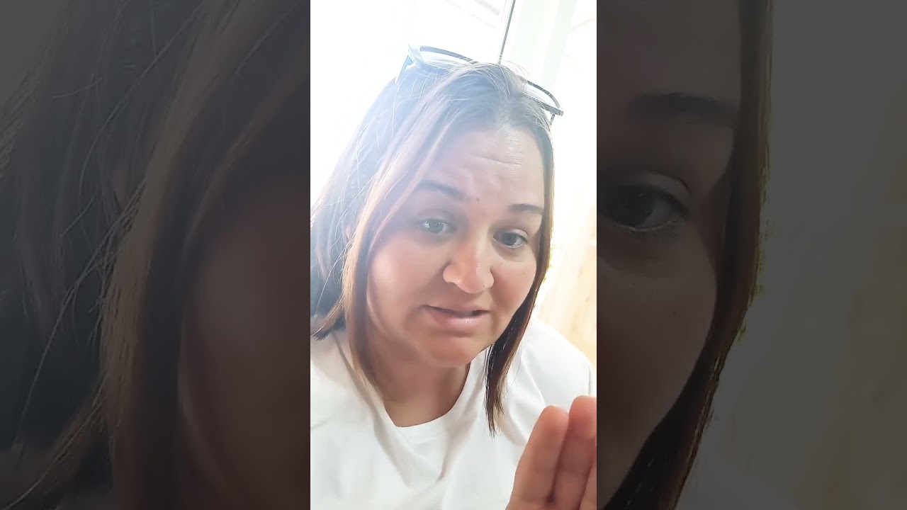 почему всё через три ....колено?