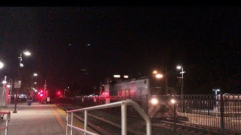 JPBX 504 MP15DC passes Mountain View Station 11/23/19 going Long Hood Foward