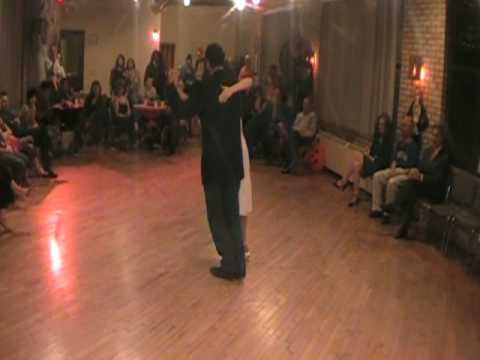 Gustavo Benzecry and Maria Olivera Halloween 2009 performance in Chicago