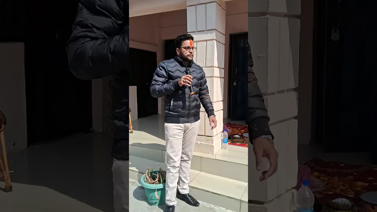 थराली के ❤️SDM सहाब ने सुनाई पौराणिक होली गीत सर को नमन है 🙏