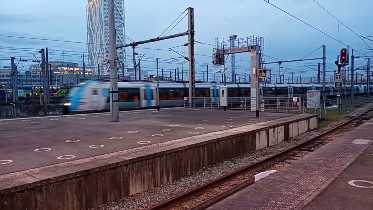 Trafic Transilien rame NAT à Stade-de-France - Saint-Denis