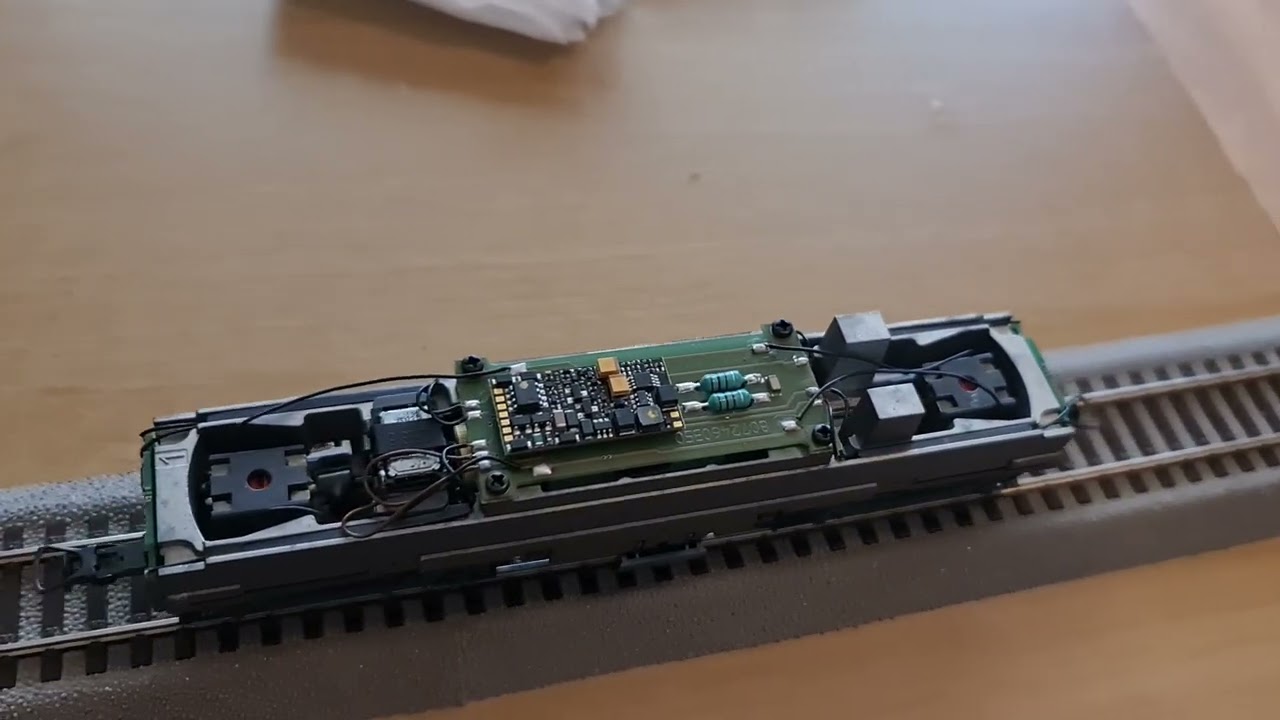 Zimo Plux 22 sound decoder.