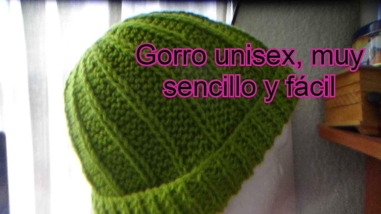 Gorro unisex con linda puntada en dos agujas.  