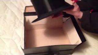 wedding hat, top hat, opens, closes