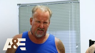 Storage Wars: Darrell's Electrostatic Discharge Machine (Season 8, Episode 17) | A&E