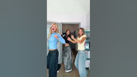 Thumbnail of MANCHIIILD TV Amelia #foryou #fyp #viral #dance#influencer #blowthisup #dance#sabrinacarpenter