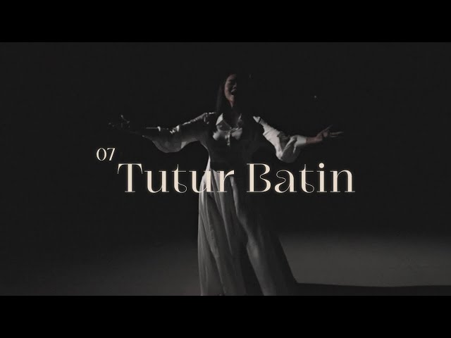 Yura Yunita - Tutur Batin (Official Performance Video) class=