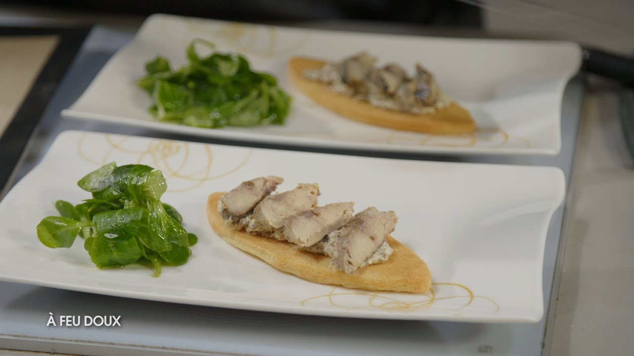 Sablé au parmesan, chèvre frais, moutarde et maquereau