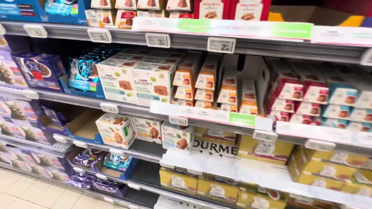 ASMR - Soft Spoken Organizing straightening aisles in french supermarket (dollar tree -ish)