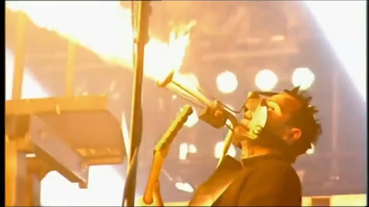 Rammstein - Feuer Frei! (Live in Nîmes/Völkerball, 2005)