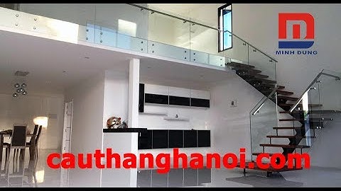 Cầu thang xương cá thép hộp kính pat hông thi công và lắp đặt tại Hà Nội