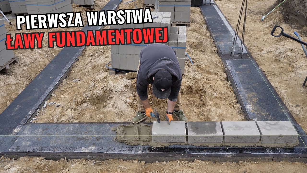 Murujemy pierwszą warstwę ściany fundamentowej
