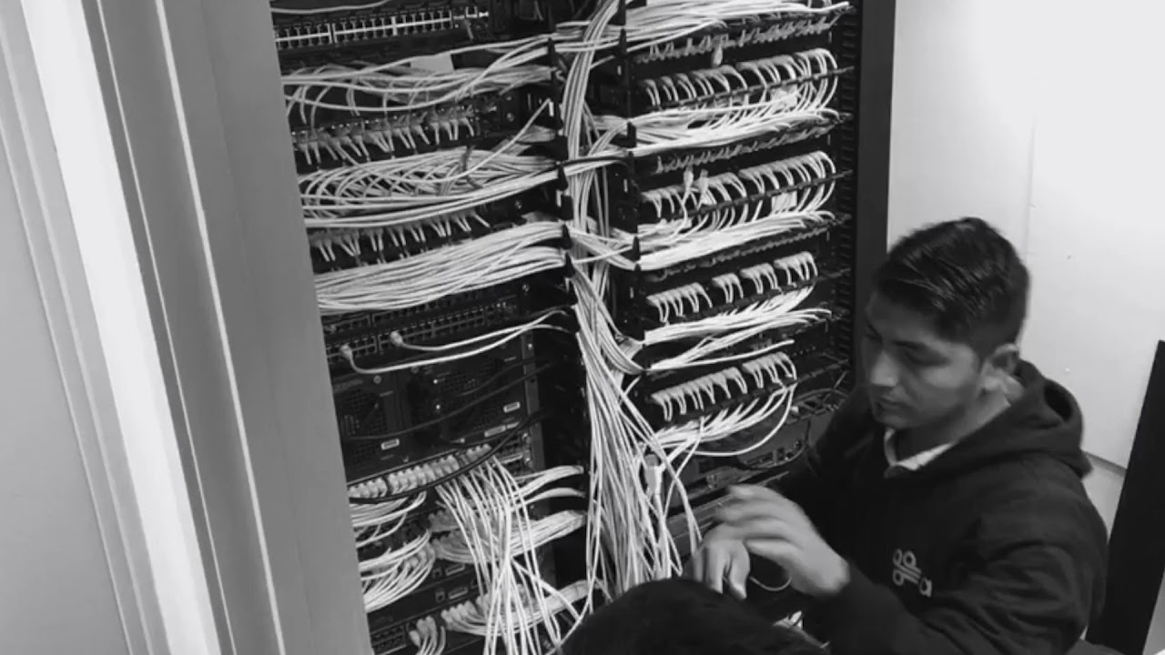 Piendao Rack Peinado de Rack Renovación de Patchcords - YouTube