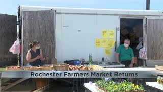 Hundreds gather as Rochester's farmers market opens for season