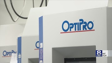 New optics center and endowed directorship announced at MCC