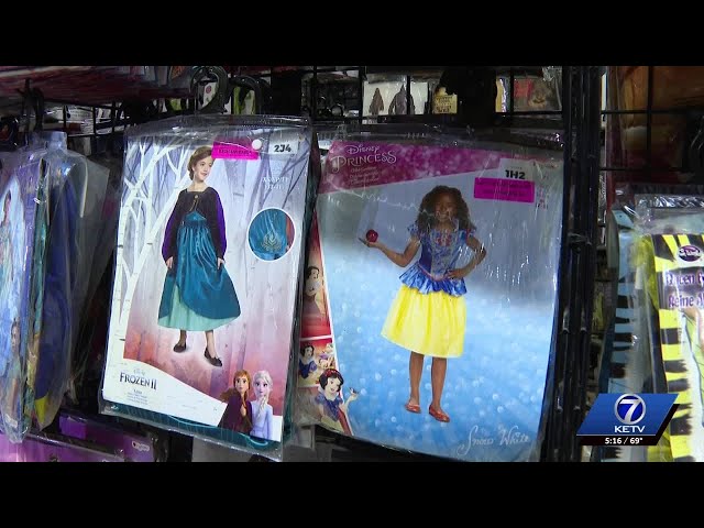 Manghoulsen's ready for Halloween with plenty of costumes - YouTube