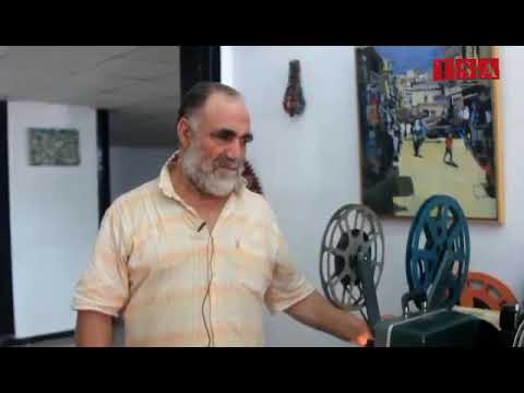 Yazid Bouchabou Collectionneur D Appareils Photos Et De Projecteurs Audiovisuels 