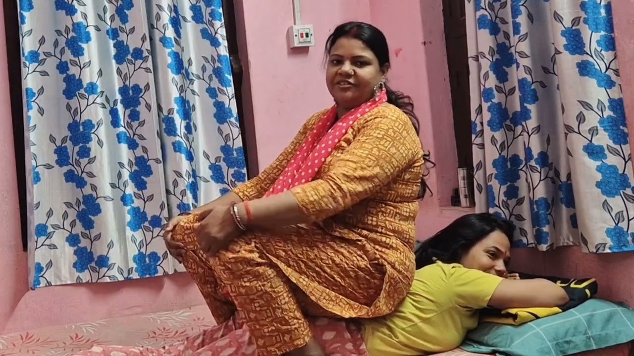 chloroform Hogite stomach sitting in different pose/back  sitting Full weight act @komalikavlogz