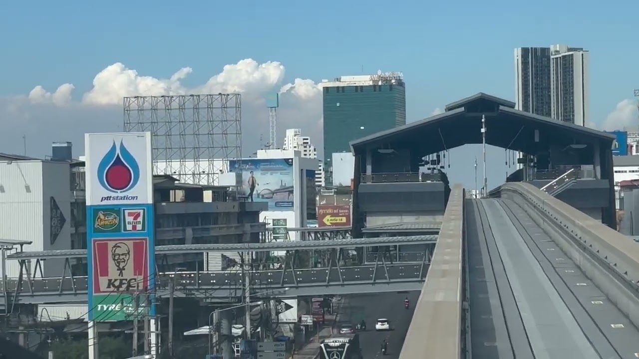 Sky Train 🚊 Bangkok Thailand 🇹🇭 