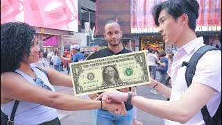 Mentalist Guessing Strangers Mind for Money in New York