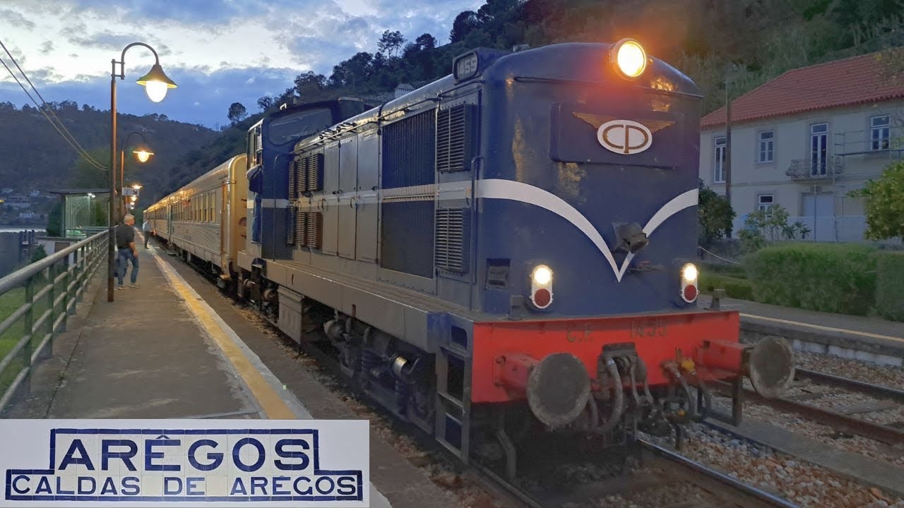 Portugal: At Aregos, CP Class 1400 diesels arrive/depart on Douro ...