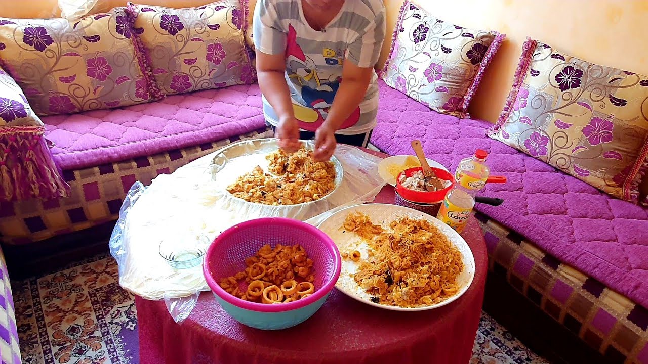 درت البسطيلة ديال الحوت الواعرة فالمداق باني واعرة وجديها كلك تقة ان لي غيدوقها والله مغيفهم شي حاجة