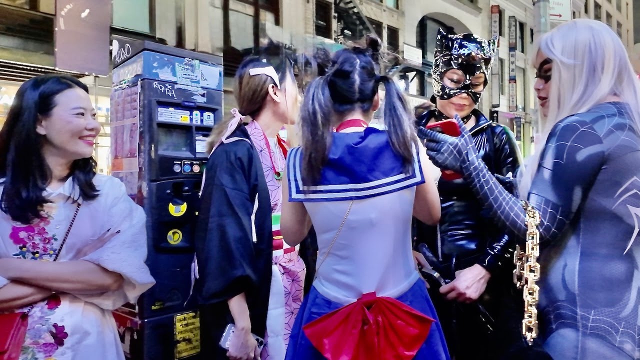 Halloween Nightlife in Koreatown (K-Town) NYC 🎃 | What’s the Atmosphere Like?