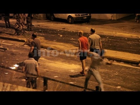 Police and plainclothes thugs attack antifascists in Athens