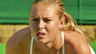 Maria Sharapova Shows Off Her Actual Size In A New Photo