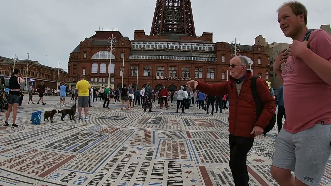 Blackpool flashmob line dancing