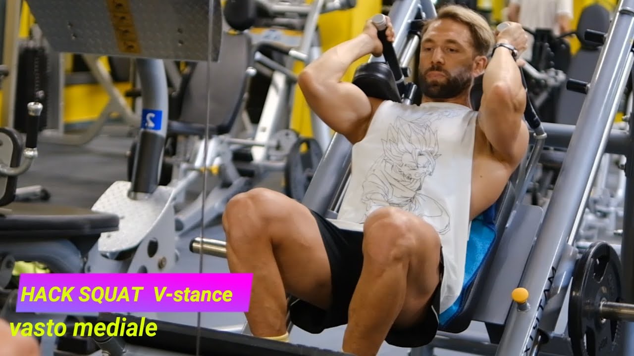 HACK SQUAT V -STANCE ( focus quad) - YouTube