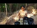 Building a survival in the dorest Camp food from natural herbs