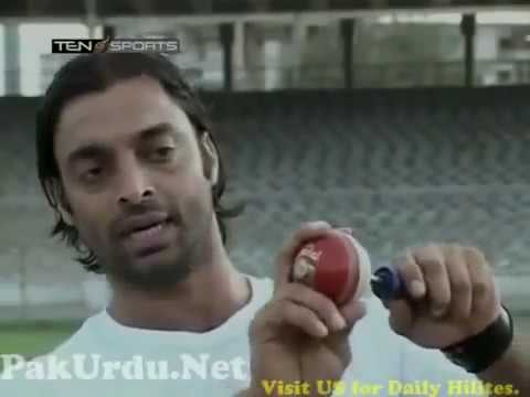 Shoaib Akhtar teaches bowling tips