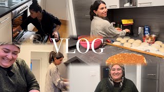 En Sevdi̇ği̇ni̇z Vlog İçeri̇ği̇ Kayinvali̇demle Lahmacun Yapiyoruz Bol Mutfak Sohbeti̇ Firin Temi̇zli̇ği̇