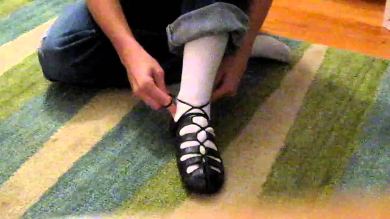 How to tie soft shoes - YouTube