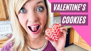 COOKIE DECORATING FOR BEGINNERS! | How to decorate Valentines Cookies