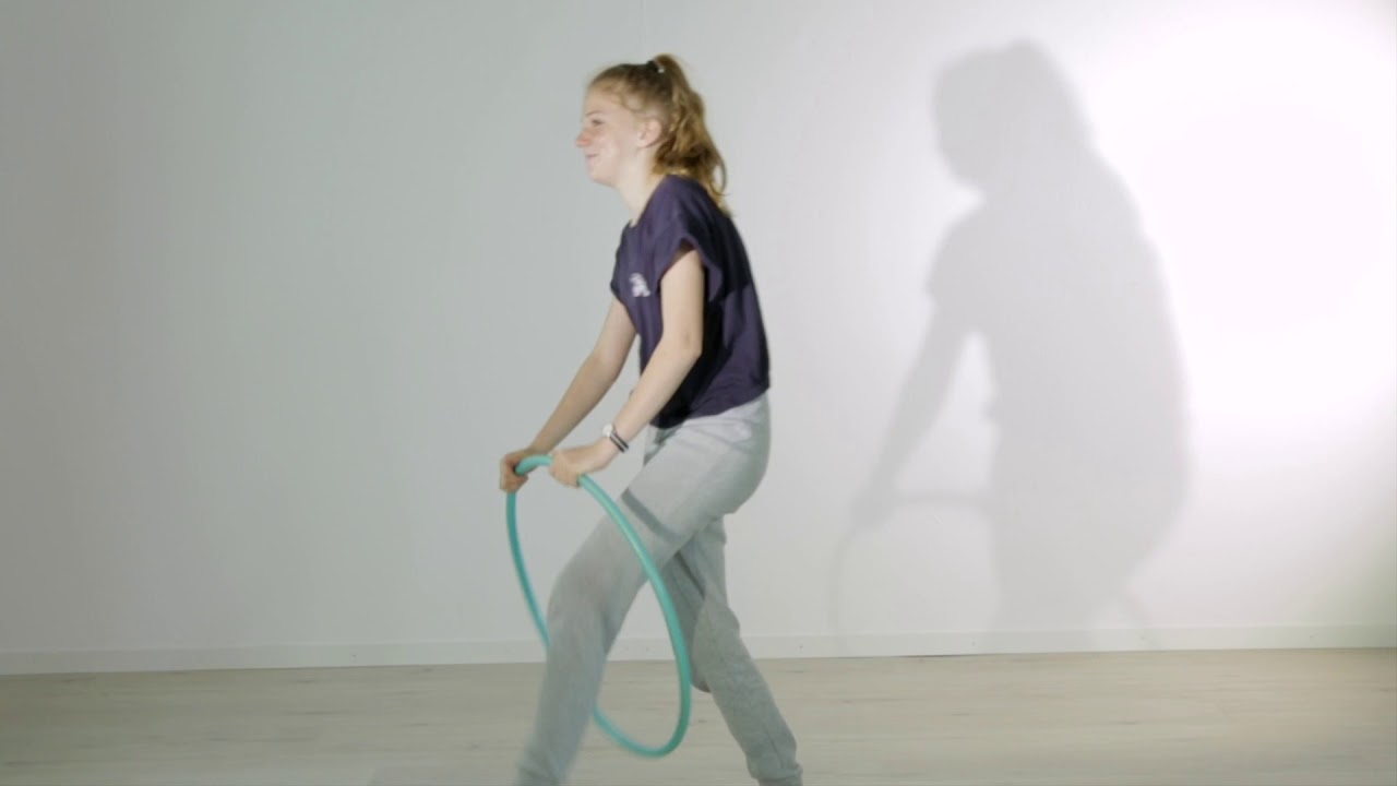 Exercices ludiques avec cerceaux - Enfants 3 à 8 ans - LaZwalla - Danse