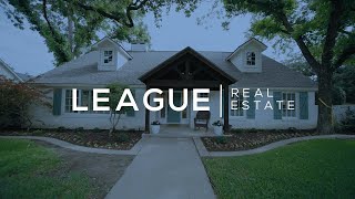 This Stunning Home is an Overton Park Gem! | LEAGUE Real Estate