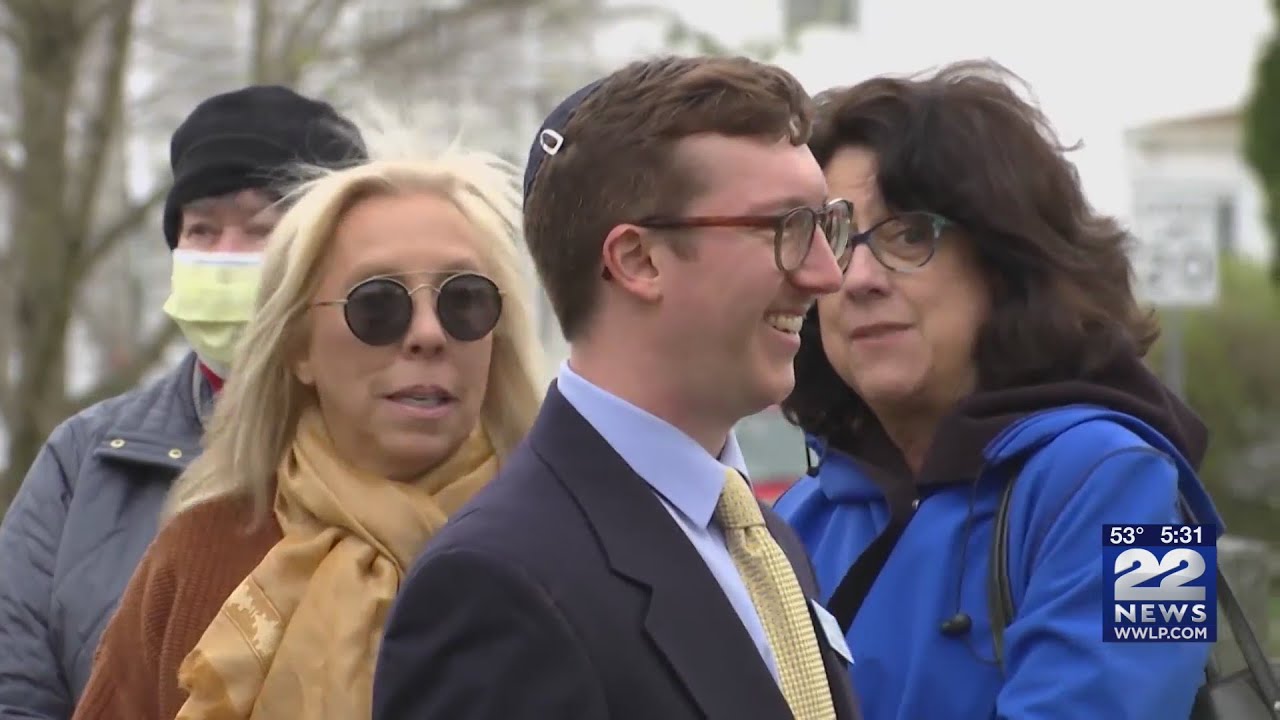 Belchertown stands against antiSemitism on Holocaust Remembrance Day