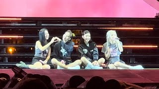 BLACKPINK - STAY - SF (1st Row Fancam)