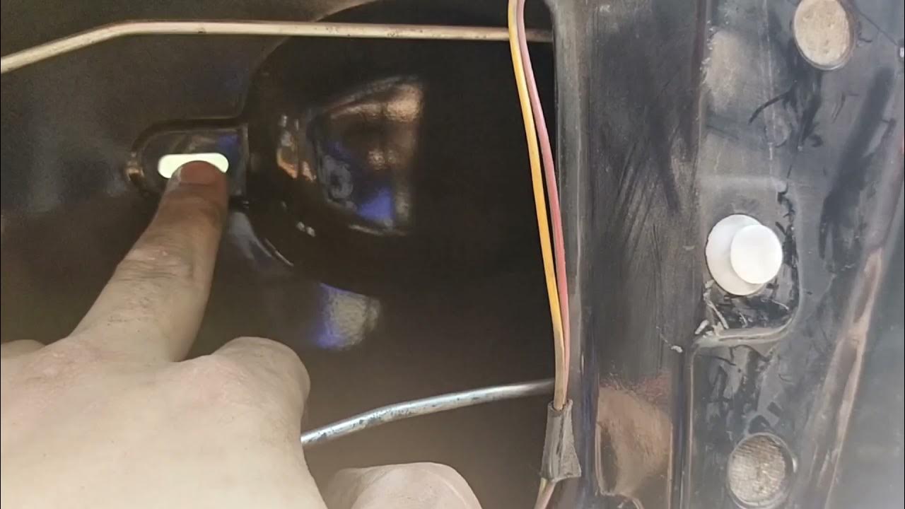 Плохо открывается видео. Плохо открываются двери на гранте. туго открывается задняя дверь на гранте.