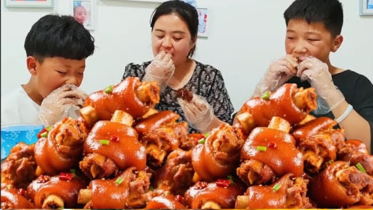 丹丹做超简单的网红烤猪蹄，外焦里糯，实现了烤蹄自由，吃的太爽了！【胖手手丹丹】