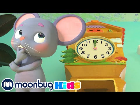 Hickory Dickory Dock - Sing Along | @Cocomelon - Nursery Rhymes | Moonbug Literacy