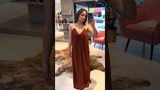 Vestido Fem. Bana Bana Longo com Corrente Marrom