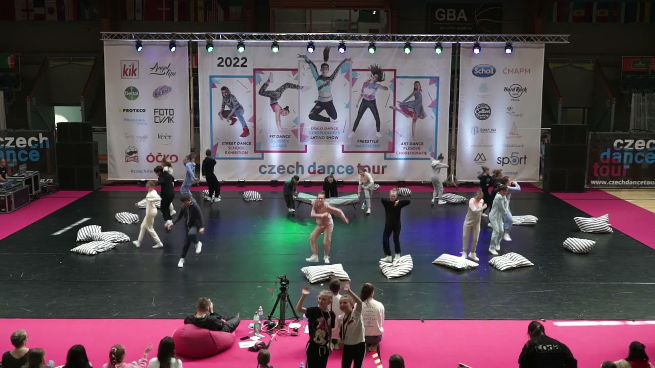 22. RM dance - Sleepover