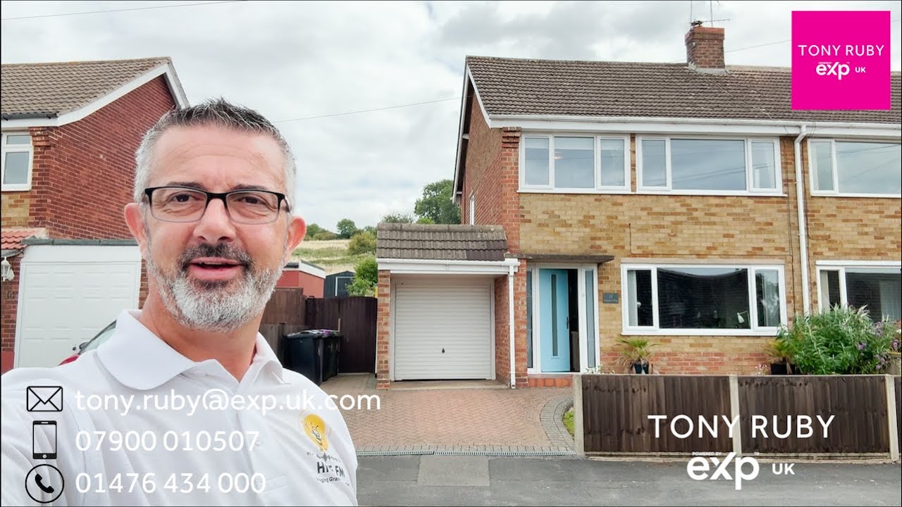 Renovated 3-Bedroom Home with Countryside Views | Kenwick Drive, Grantham