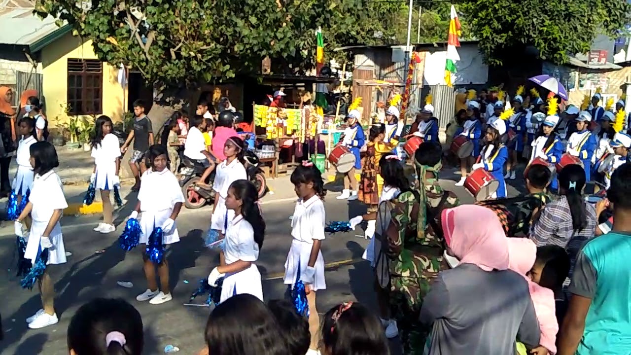 Aksi Drumband SMP negeri 3 Waingapu