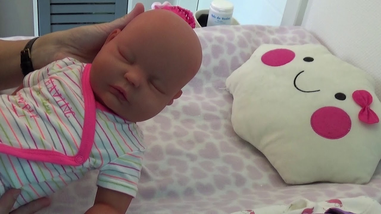 Change De Ma Reborn En Silicone Emmy Youtube